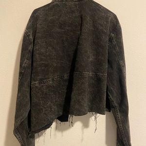 Wore it once. Never wear it anymore.